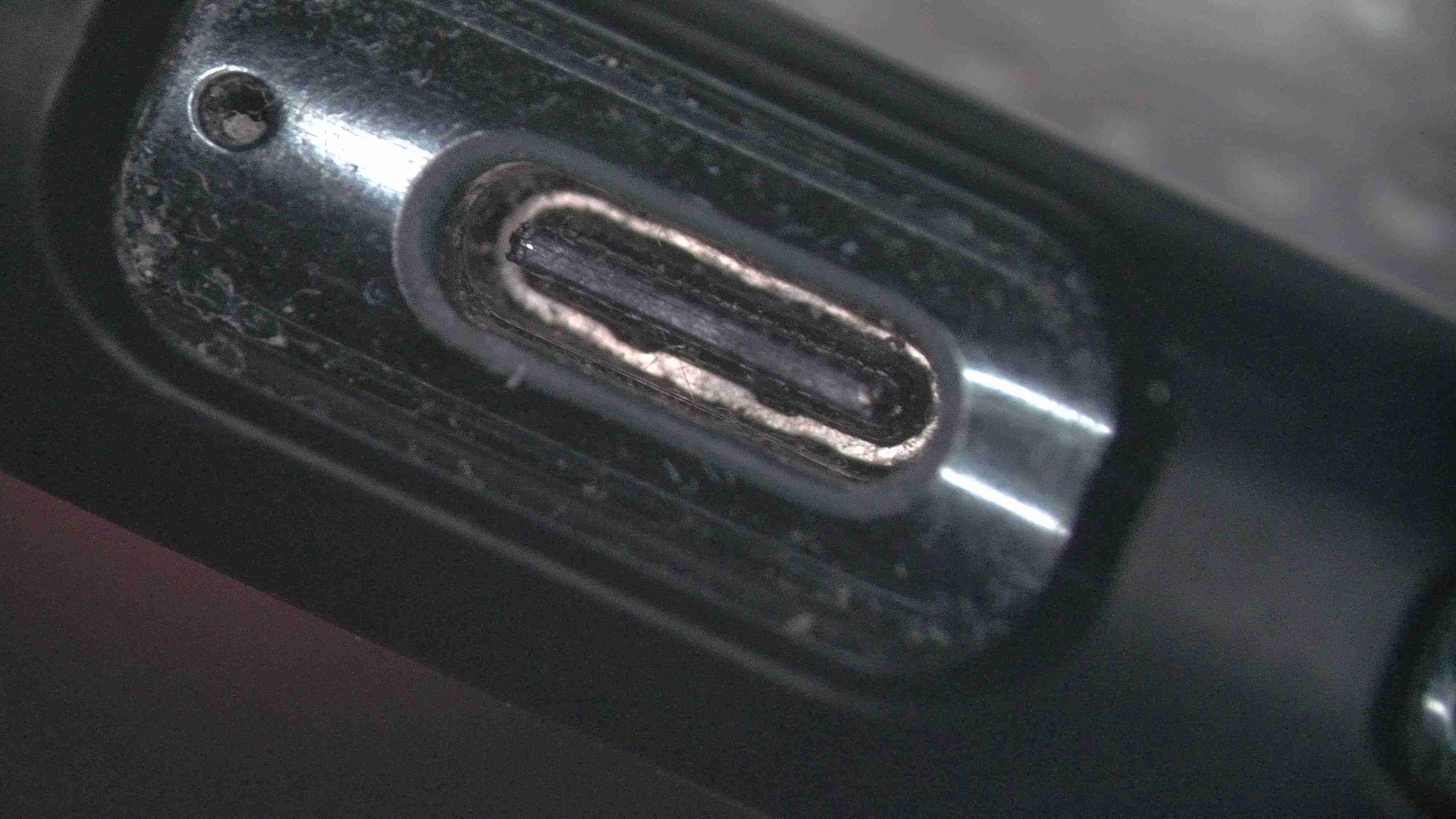 Port ładowania telefonu Samsung – przykład wykonanej pracy serwisowej